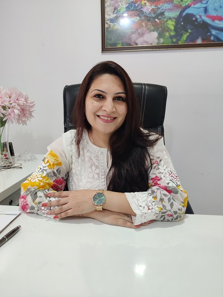 Dr Samreen Khan – Renowned Cosmetologist and the Woman behind Fab Aesthetics.￼