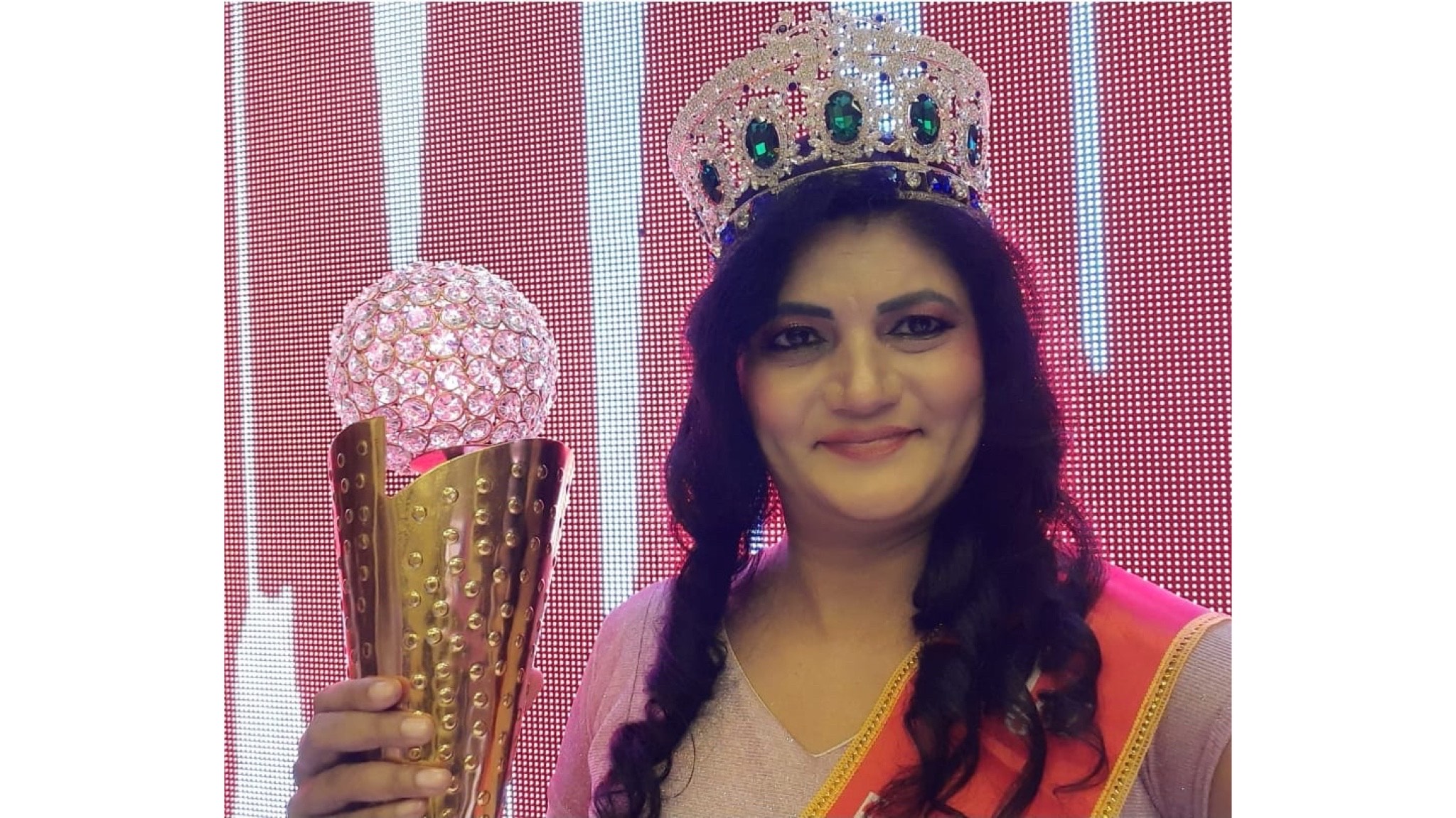 India’s Dr. Thejo Kumari Amudala  Crowned Mrs Universe 2022