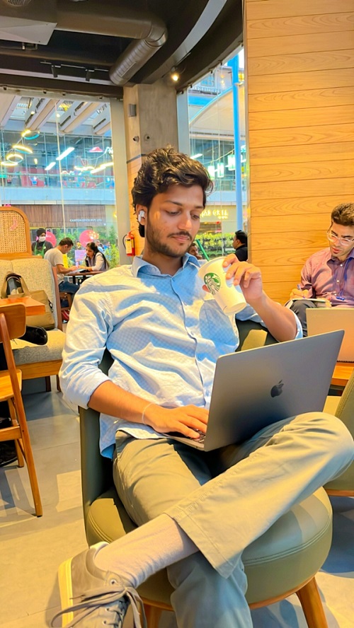 How India's First Tech baser Outdoor Advertisement Startup Vigyos Helping Brands to achieve their goals