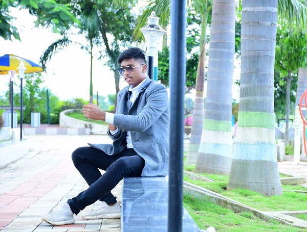 Young Tech Entrepreneur & Founder of Diziverse Media, Rishabh Pancheshwar Converting Business into Brands