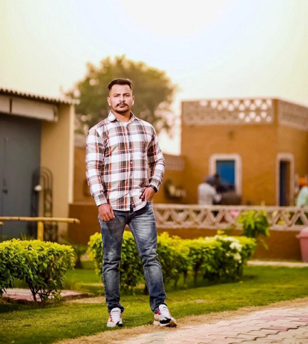 Akashdeep Jaiswal Converting Business into Brands: Yung Tech Entrepreneur, Founder of Advice Digital & Digital marketing expert