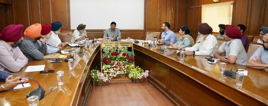 PS Rahul Bhandari Emphasises on Optimum Utilization of Resources to Inform About Pro-People Schemes