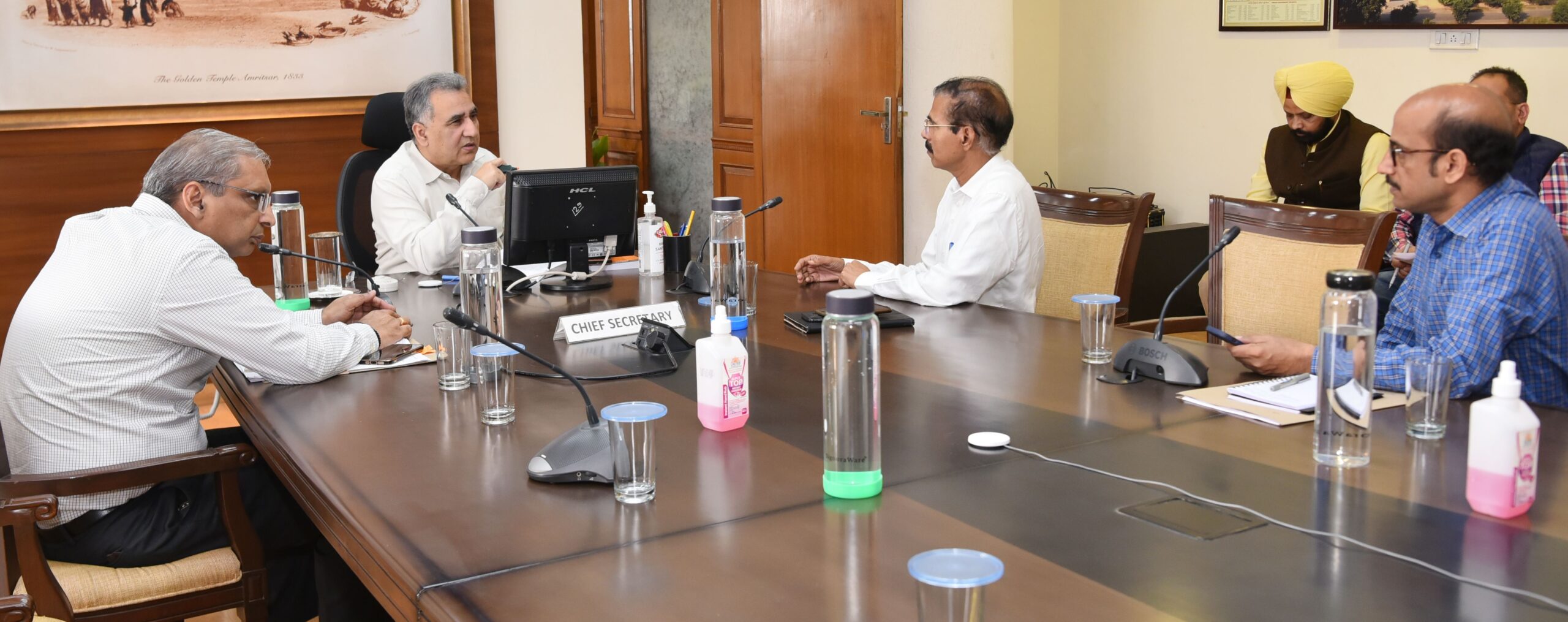 <strong>Chief Secretary meets Transport and Mining Department for providing sand to people at reasonable prices</strong>