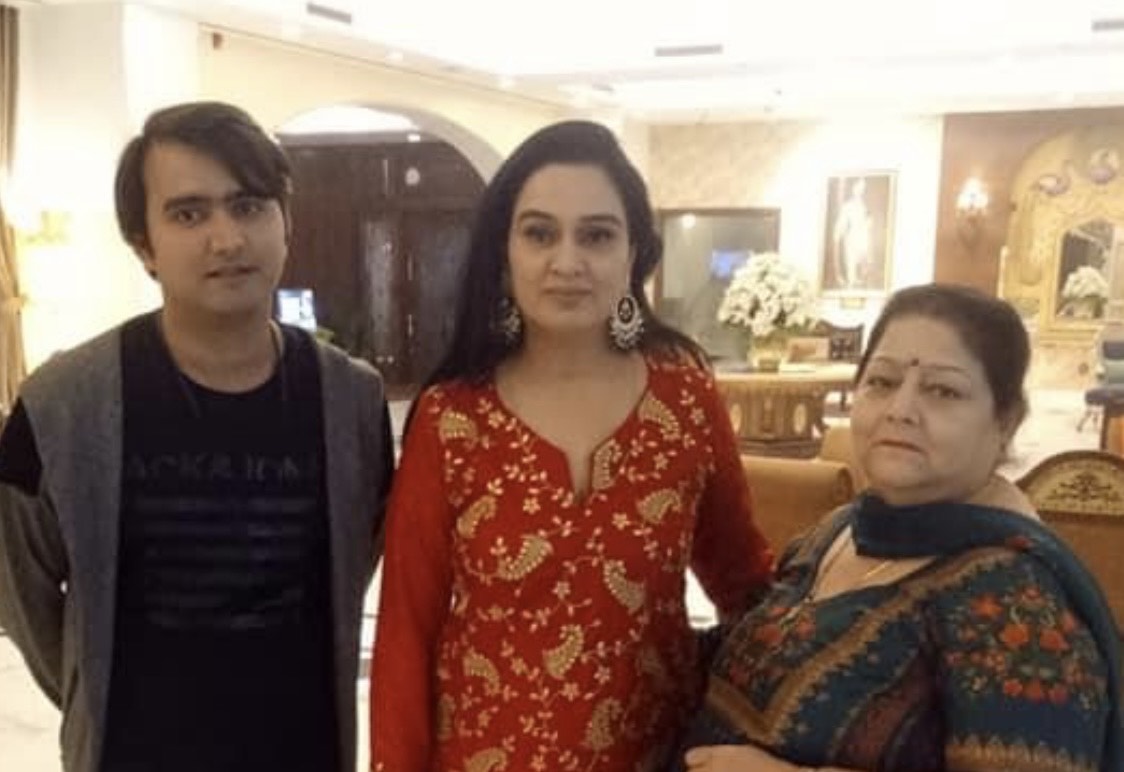 Paras Mehta expresses heartfelt gratitude to his mother for being an actor and a successful producer