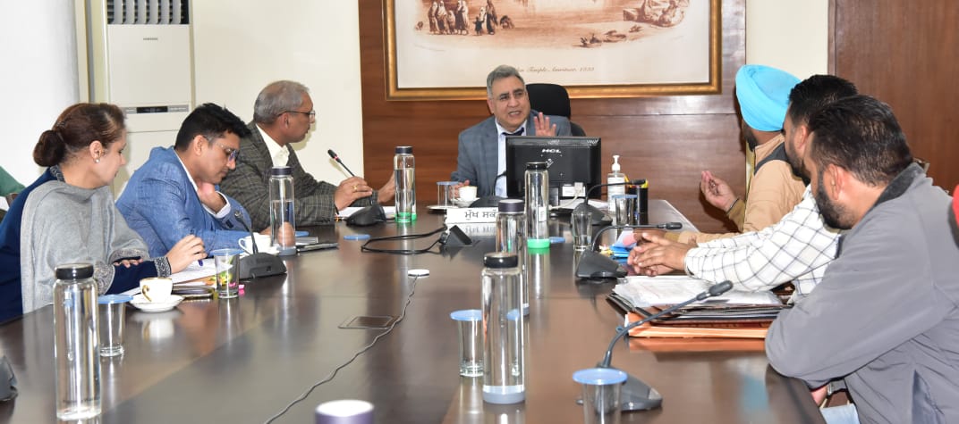 <strong>Chief Secretary Vijay Kumar Janjua assures Punjab Roadways PUNBUS and PRTC Contract Workers Union delegation to sympathetically consider their demands</strong>