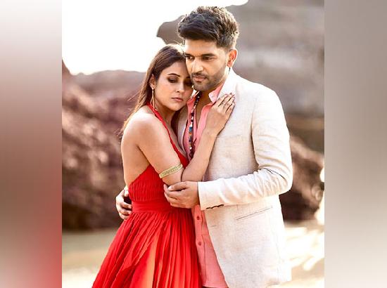 Shehnaaz Gill, Guru Randhawa's 'Moon Rise' music video out now | Hindustan Metro