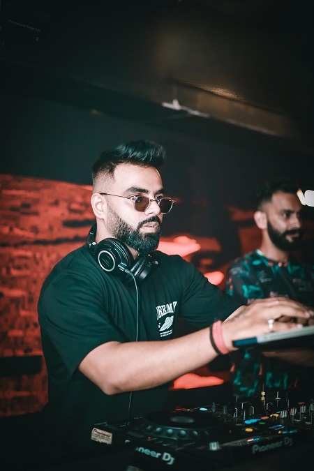Renowned DJ Nitish Gulyani Dominates the Music Market with His Latest Remixes