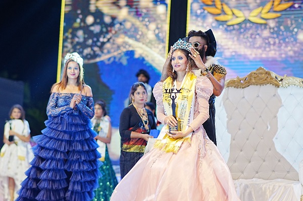 Extraordinary Journey: Mrs. Shilpa Krishna - YIFW's 1st Runner-up Shines as Mrs. International India 2023