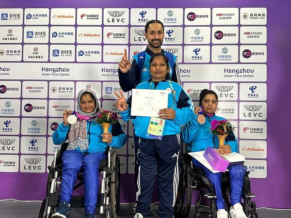 Women Powerlifter Zainab Khatoon bags a silver medal and Rajkumari wins a bronze at Asia Para Games 2023; making the nation and their coach proud