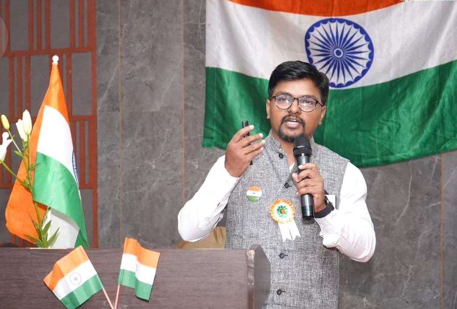 Educational Roots to Entrepreneurial Heights: The Rupesh Dharmik Story in Digital PR