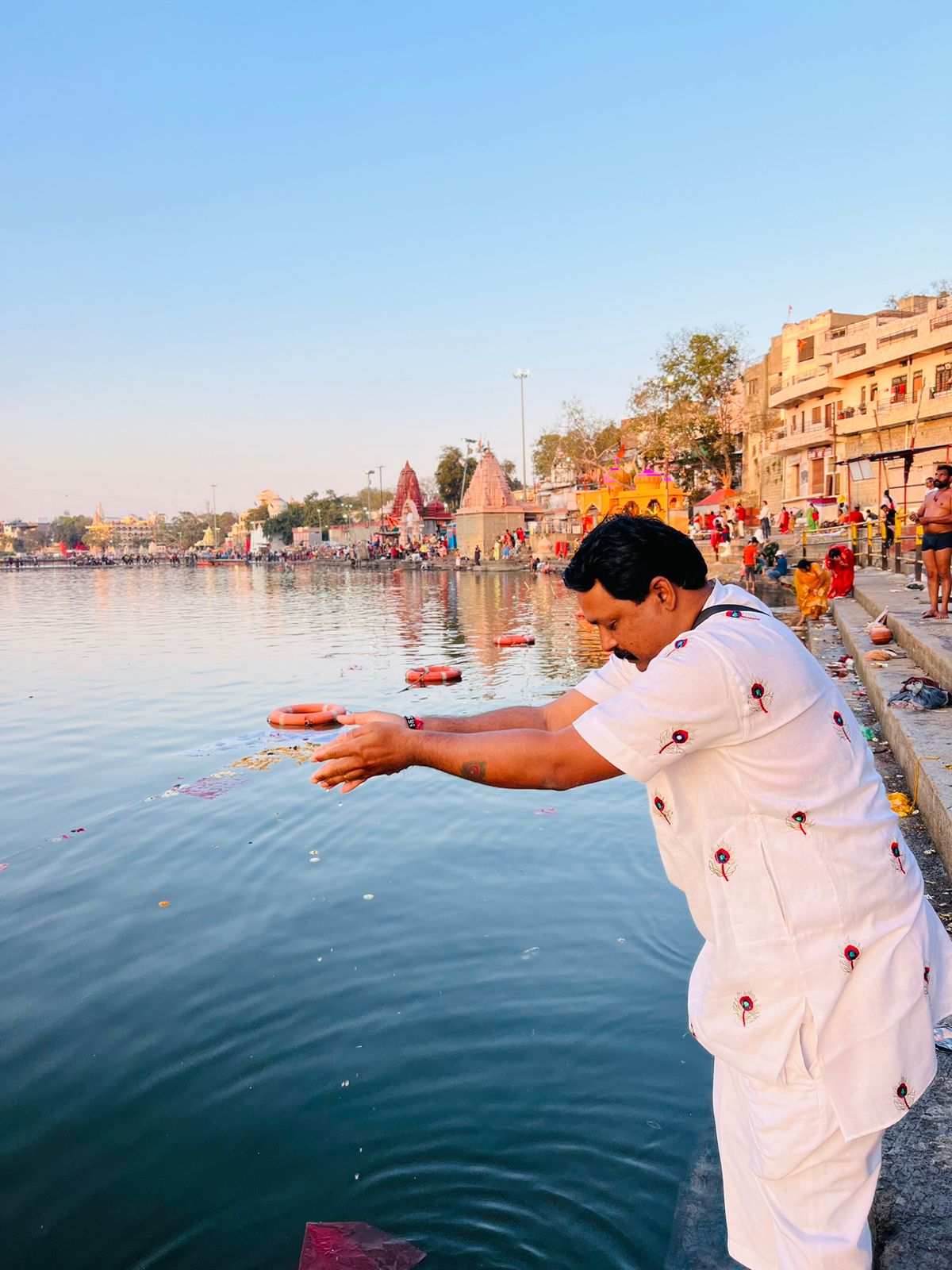 Shiv Parvatey Astro: Illuminating Paths, Resolving Lives