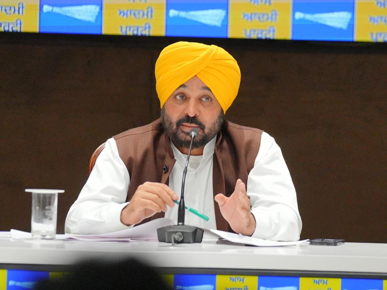CM Bhagwant Mann holds meeting with the MLAs of Patiala and Ferozepur Lok Sabha constituencies