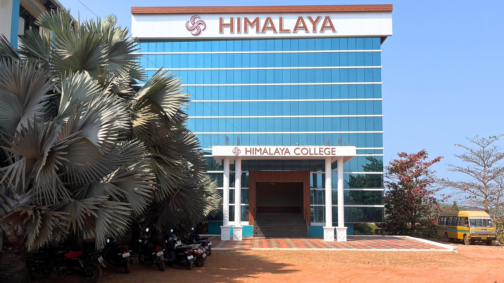 Leading the Way: Himalaya College Ankola Redefines Higher Education Standards