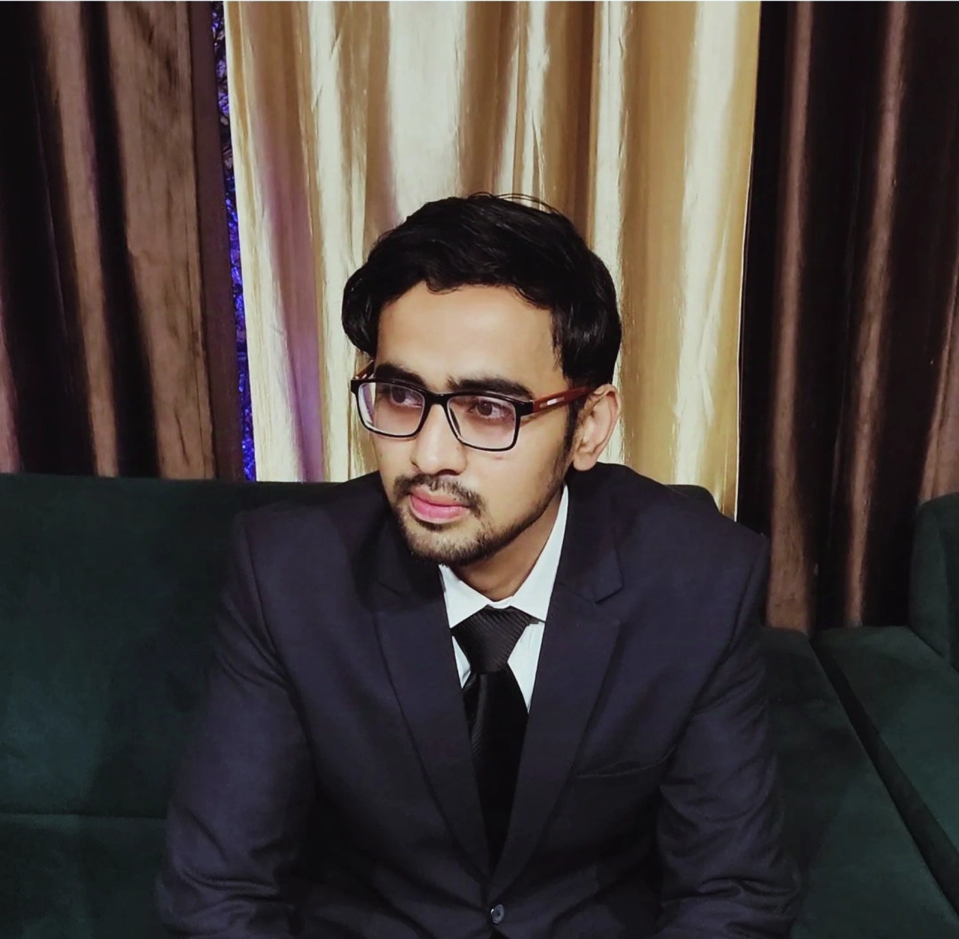 Meet Ali Ashhar: The Youth Icon Redefining Literary Boundaries