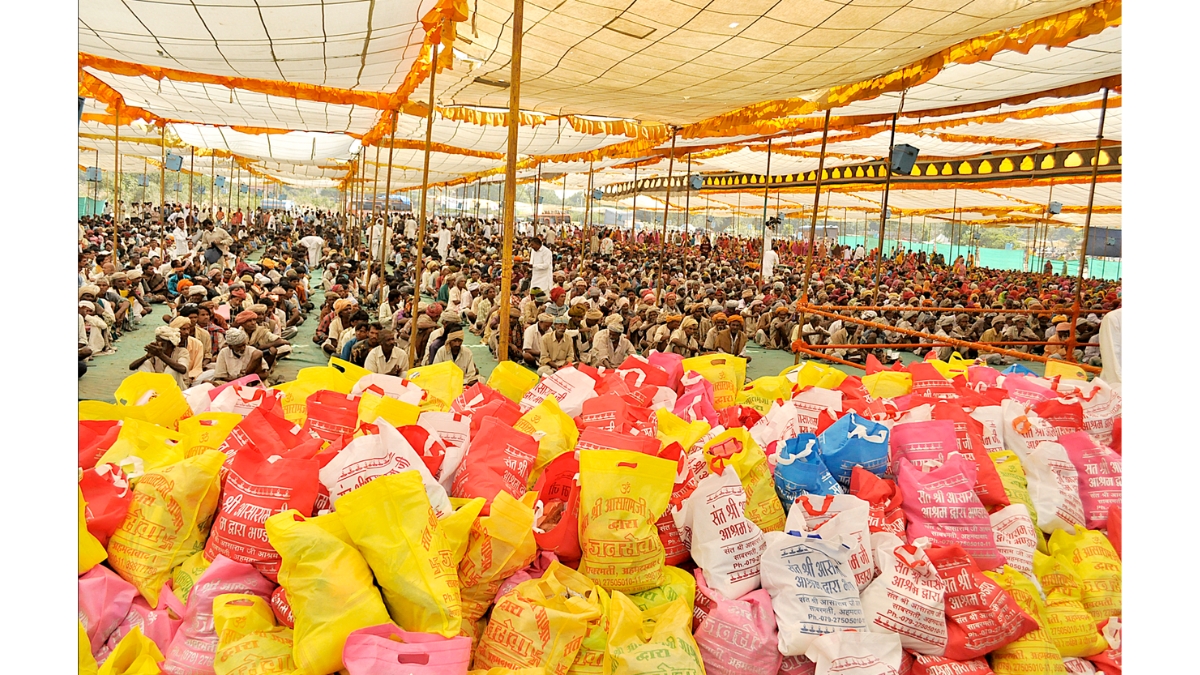 Diwali Bhandara: Asaram Bapu's Initiative to Foster Wellness Through Selfless Giving