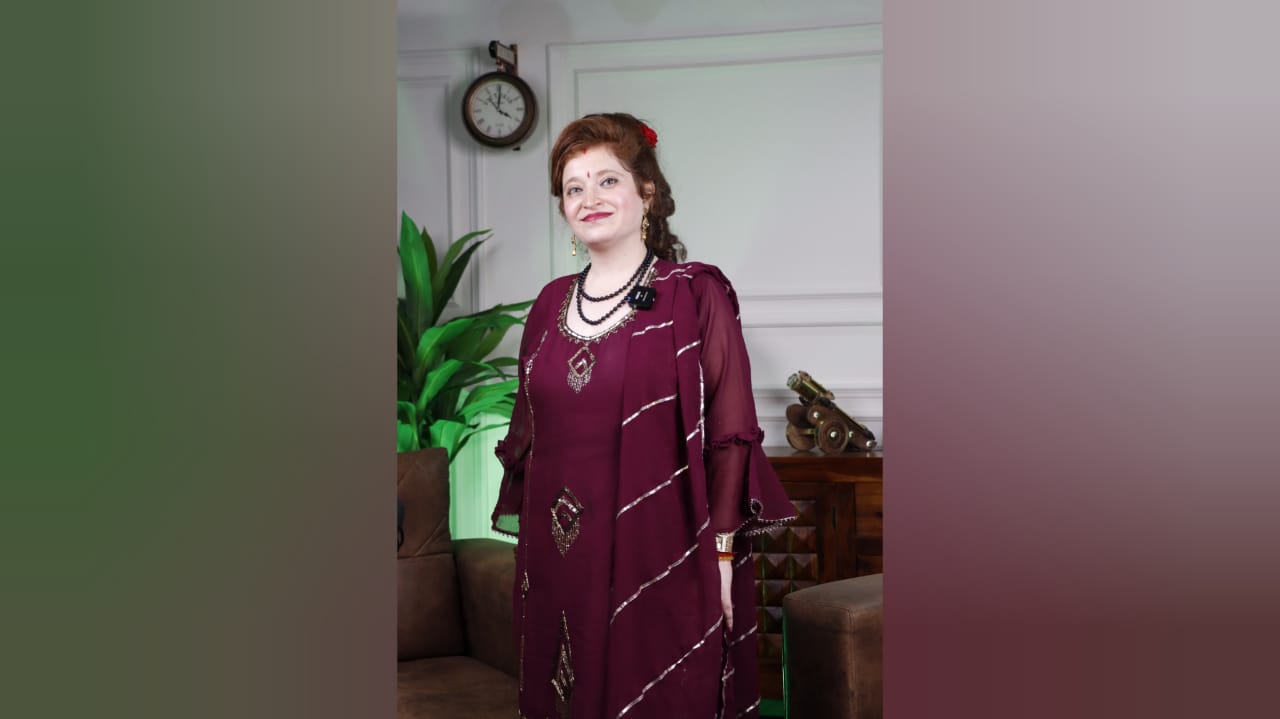 Renowned Indian Vedic Astrologer &amp; Crystal Healer Samaira Jaisinghani Revolutionizes Astrology with Ancient Wisdom
