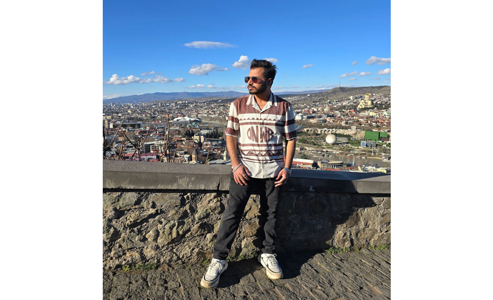 Paras Luthra: Reimagining Devotion Through the Soundwaves of Bhakti 