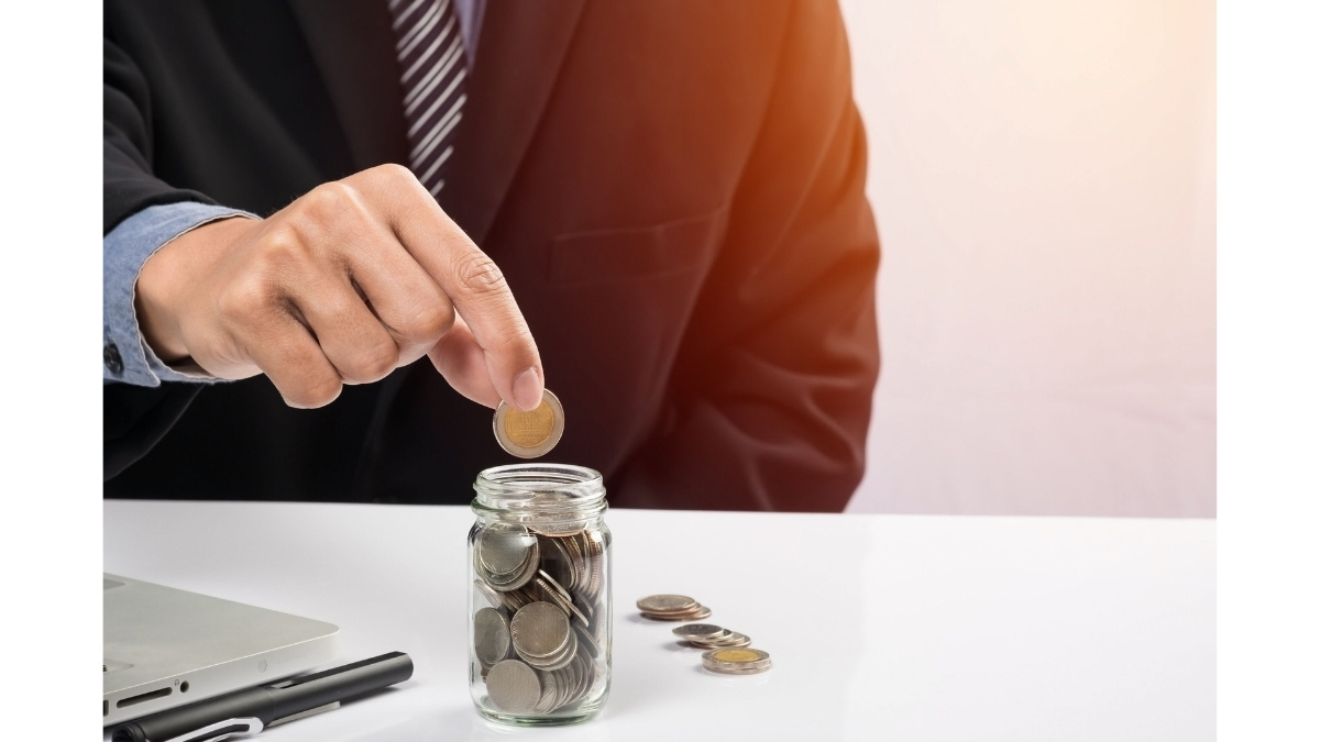 How to Build an Emergency Fund While Repaying Loans? 