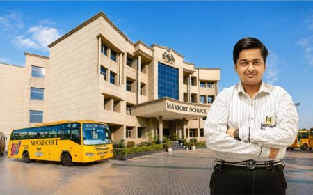 JEE Main 2026 Topper Maxfort School Rohini’s Aditya Gupta Scores Perfect 300300, Secures AIR 1