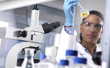 Hands-on biotechnology training bridges the gap between classrooms and careers