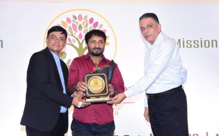 Under Murlidhar Yadav's Leadership, LFSC Unveils School Associate Program with Guest Anand Kumar