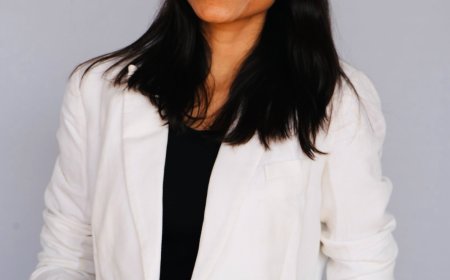 Karishma Goenka Wins Hearts with Her Viral Poem “Vishwaroop”